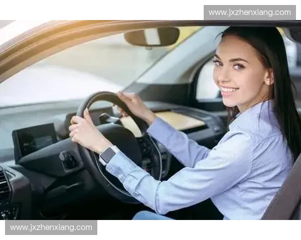 提升驾驶技能 从掌握转弯技巧开始 让你轻松应对各种复杂路况